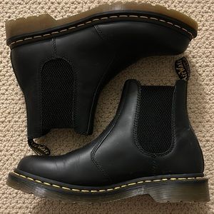 Doc Marten Chelsea Boot